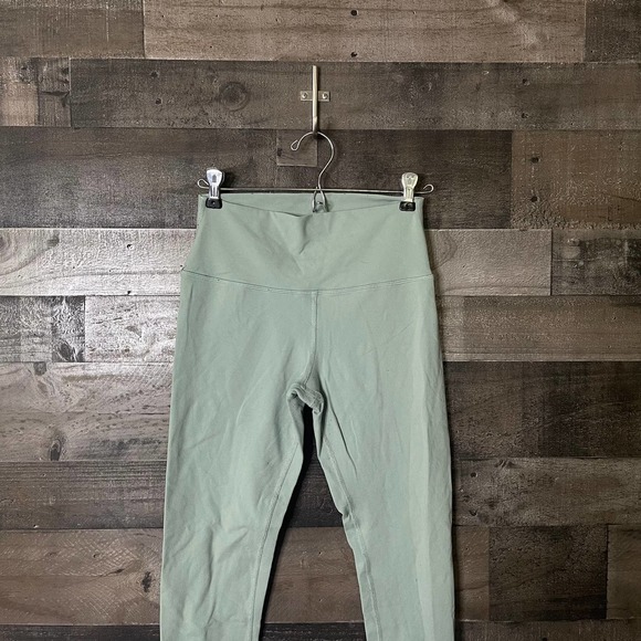 SOLD ALO Yoga Dash High Waisted Leggings Medium - Picture 3 of 6